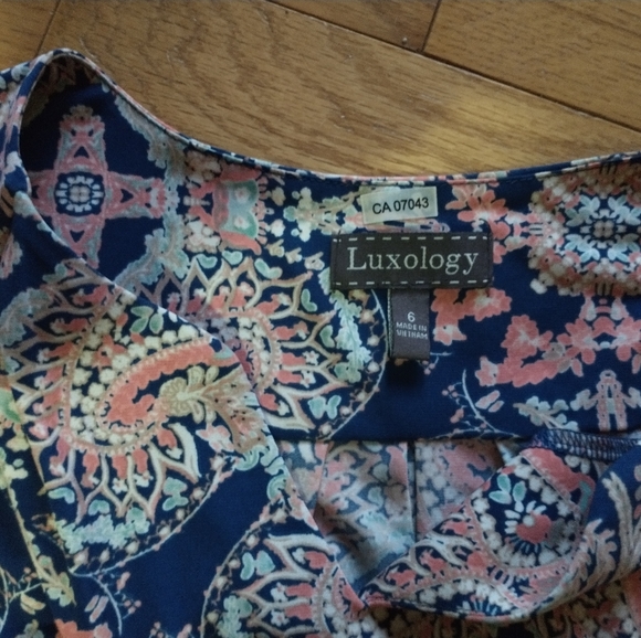 Dress - Picture 2 of 2